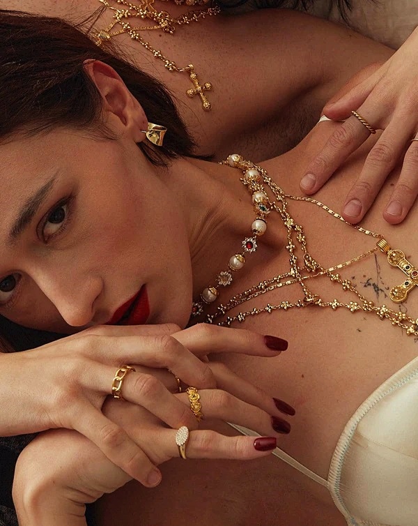Mybeautygo Jewelry stands for minimalism, mindfulness, self-expression and sustainability