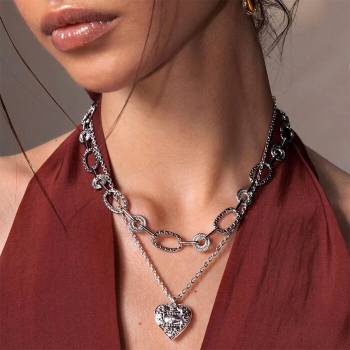 Everette Cross Necklace in Gold