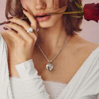 Lily Pearl Lariat Necklace